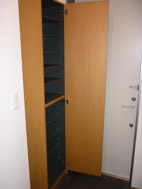 物件内観写真11　(靴箱)