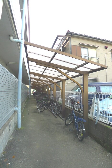 物件外観写真5　(駐輪場)