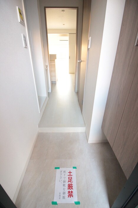 物件内観写真14　(玄関)