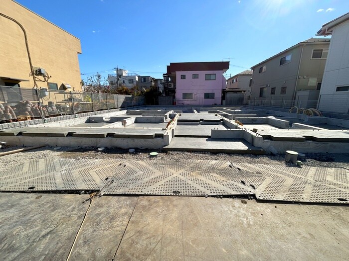 物件外観写真1　(建築中)