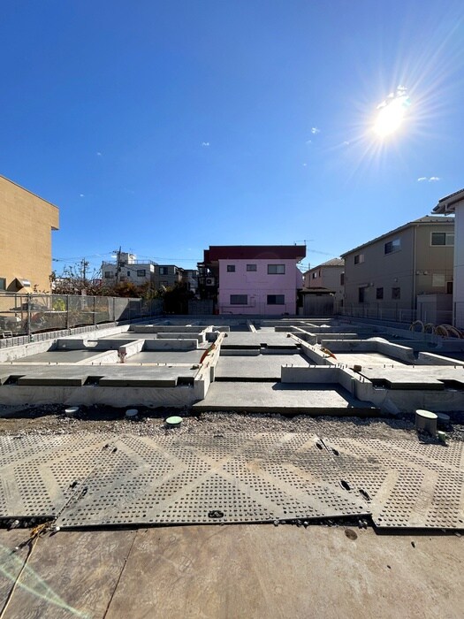 物件外観写真3　(建築中)