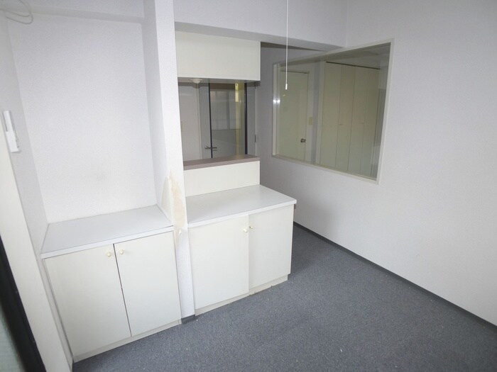 物件内観写真6　(居室)