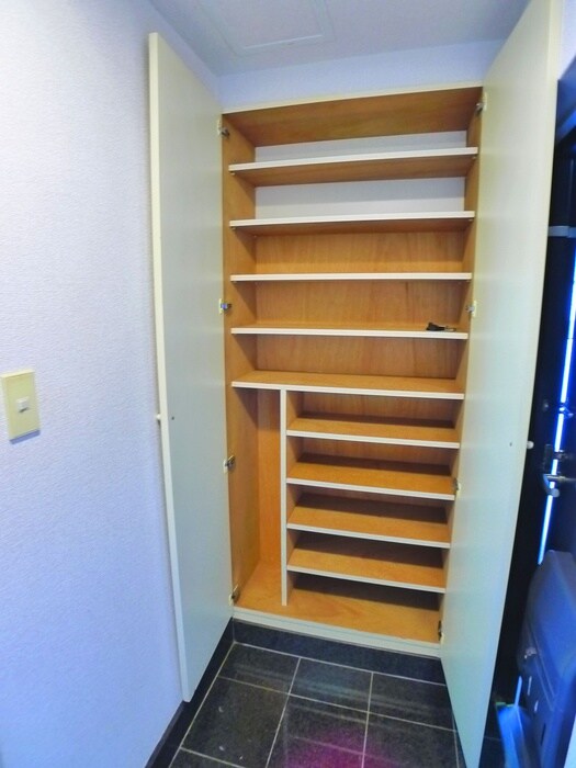 物件内観写真10　(靴箱)