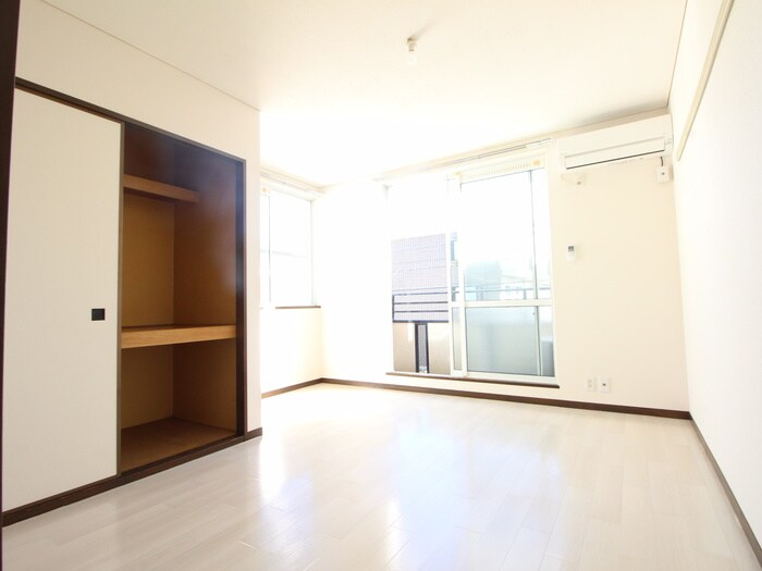 物件内観写真22　(居室)