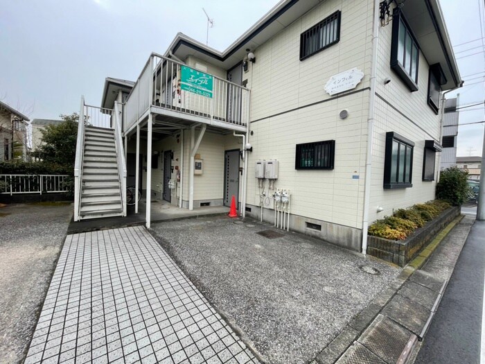 物件外観写真5　(エントランス部分)