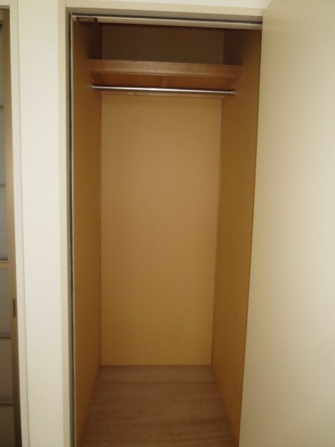 物件内観写真11　(収納)