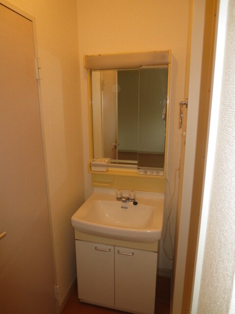 物件内観写真12　(洗面)