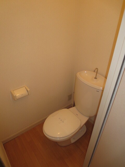 物件内観写真13　(トイレ)