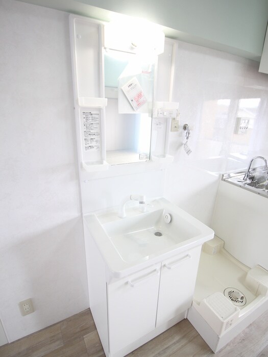 物件内観写真12　(洗面)