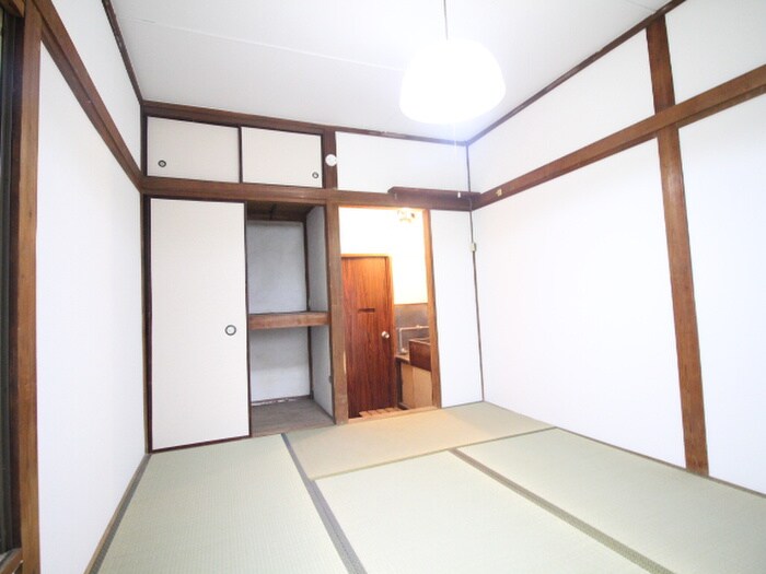 物件内観写真3　(居室)