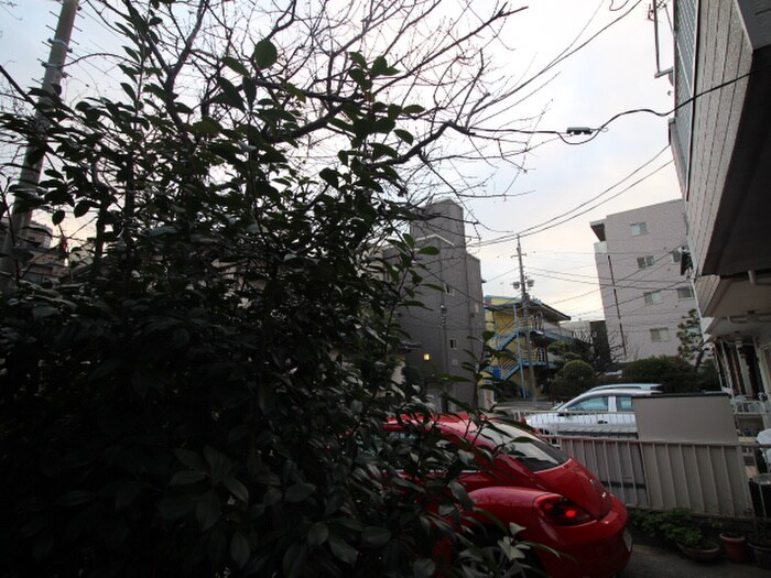 物件内観写真13　(室内からの展望)