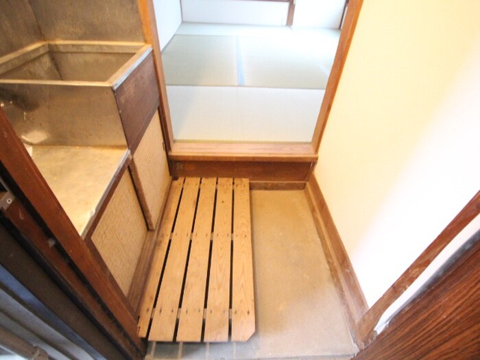 物件内観写真14　(玄関)