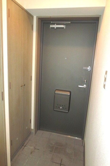 物件内観写真7　(玄関)