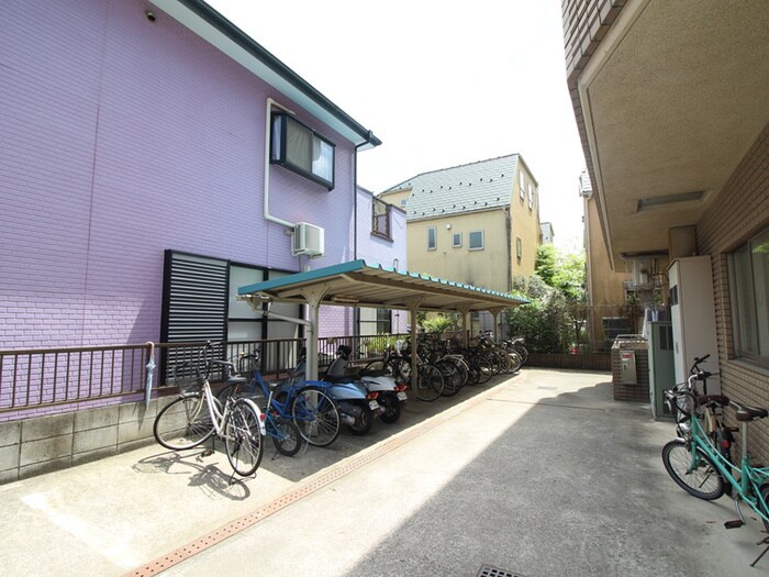 物件外観写真5　(駐輪場)