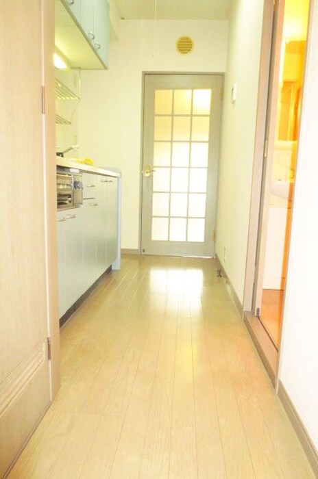 物件内観写真14　(廊下)