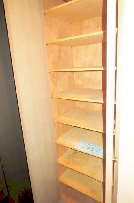 物件内観写真15　(靴箱)