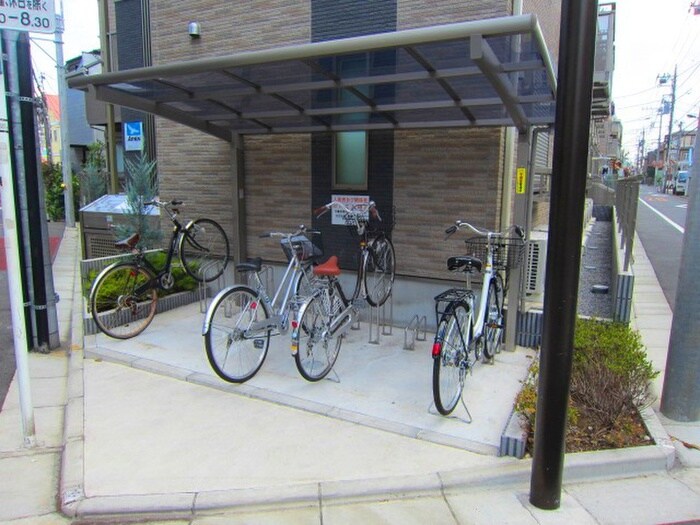 物件外観写真4　(駐輪場)