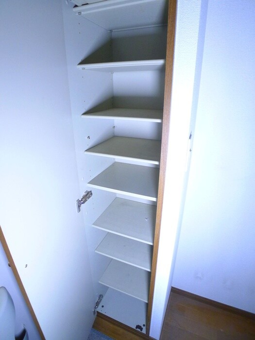物件内観写真8　(靴箱)