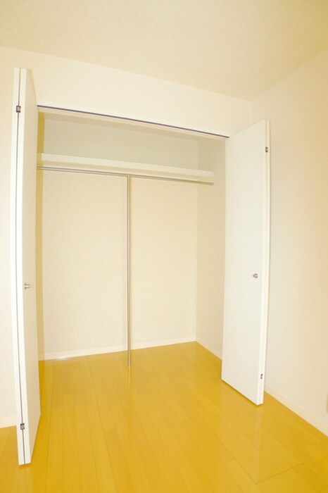 物件内観写真13　(収納)