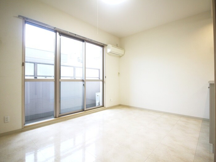 物件内観写真10　(室内からの展望)