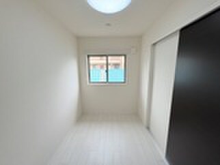 物件内観写真12　(居室)