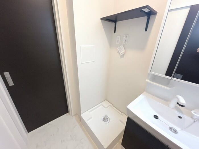 物件内観写真15　(洗濯機置場)