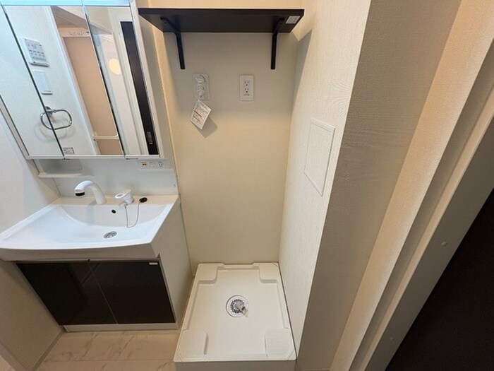 物件内観写真17　(洗濯機置場)