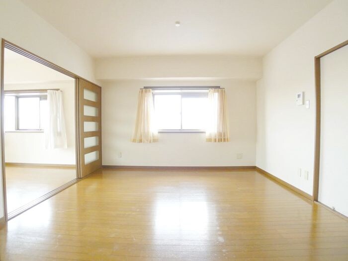 物件内観写真8　(居室)