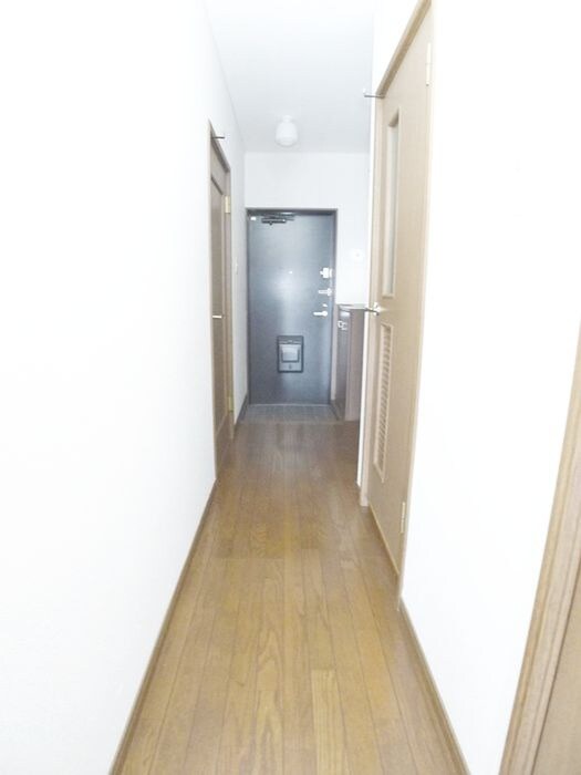 物件内観写真17　(廊下)