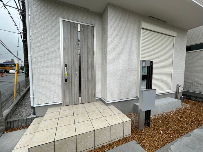 物件外観写真6　(外観写真)