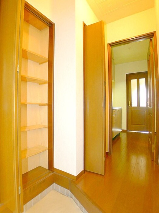 物件内観写真18　(収納)