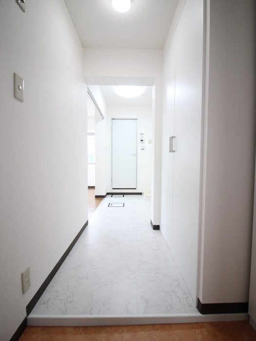 物件内観写真19　(玄関)