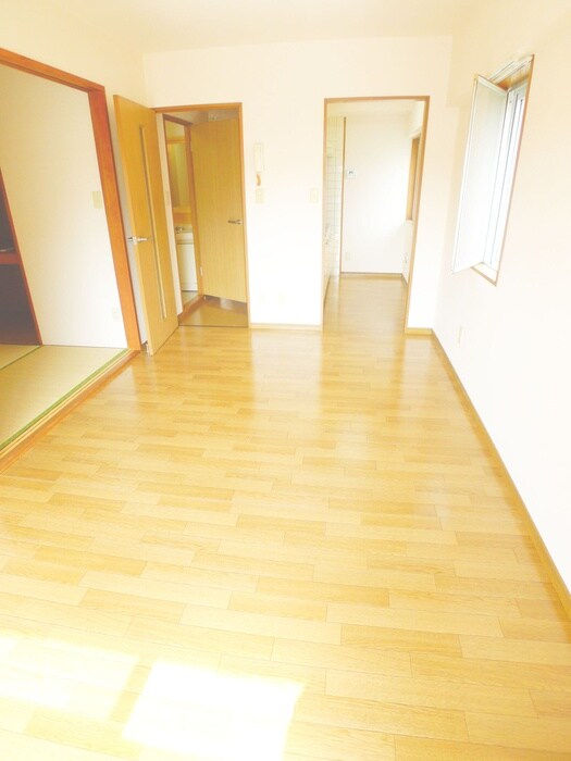 物件内観写真6　(居室)