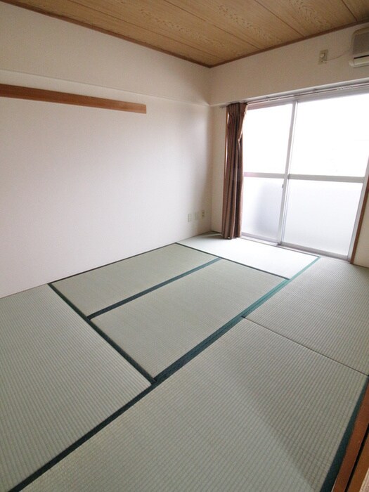 物件内観写真13　(居室)