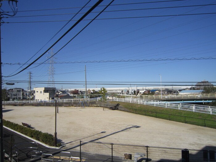 物件内観写真19　(室内からの展望)