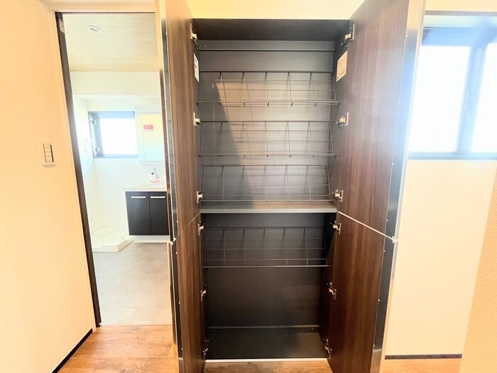 物件内観写真16　(靴箱)