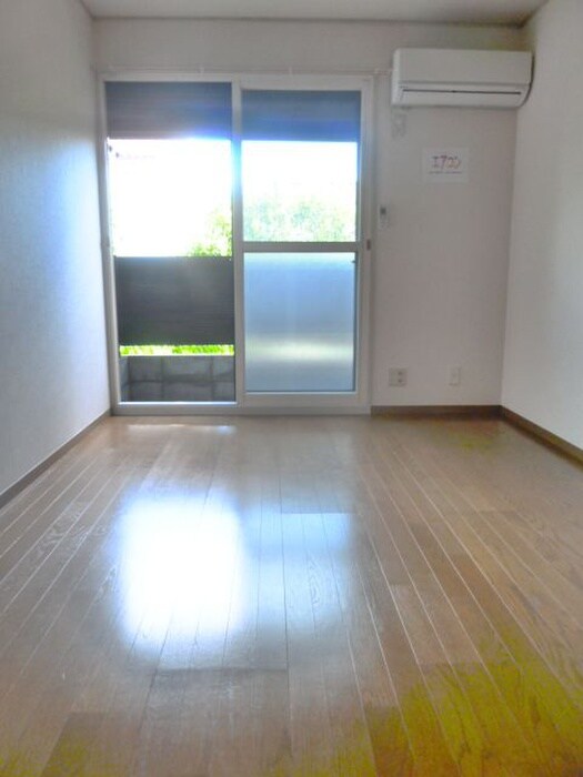 物件内観写真6　(居室)