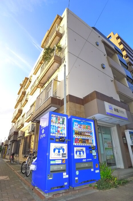 物件外観写真5　(エントランス部分)