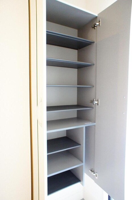 物件内観写真12　(靴箱)