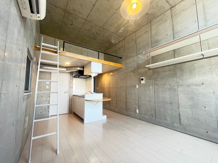 物件内観写真9　(居室)