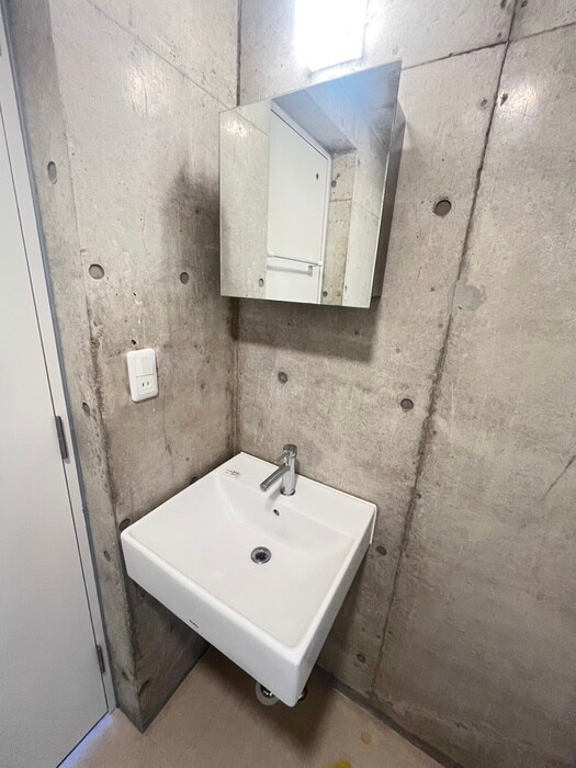 物件内観写真13　(洗面)