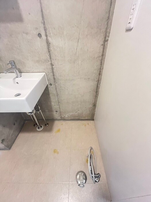 物件内観写真14　(洗濯機置場)