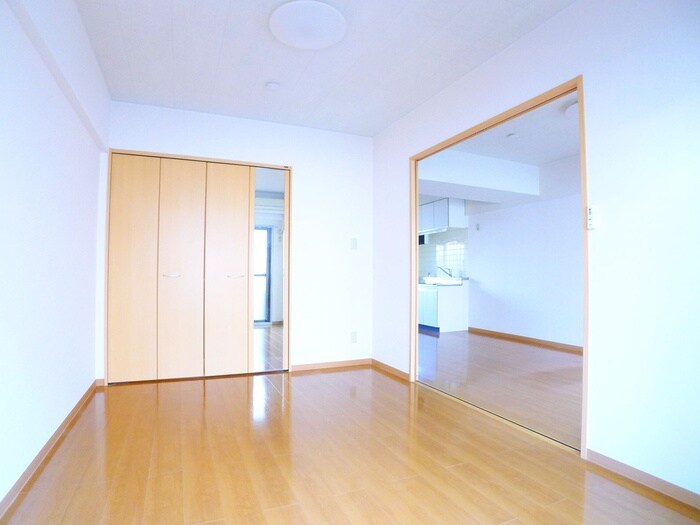 物件内観写真11　(居室)