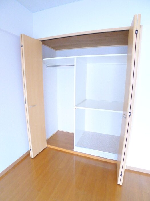物件内観写真13　(収納)