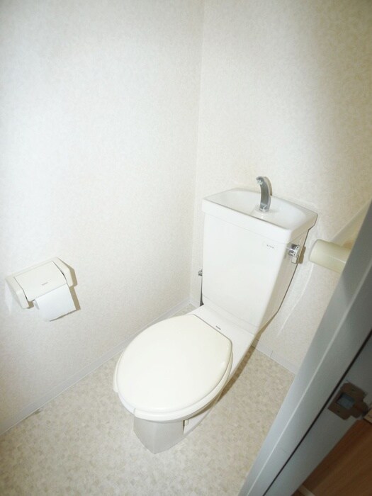 物件内観写真16　(トイレ)