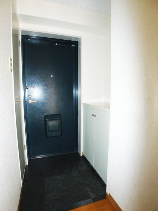 物件内観写真18　(玄関)