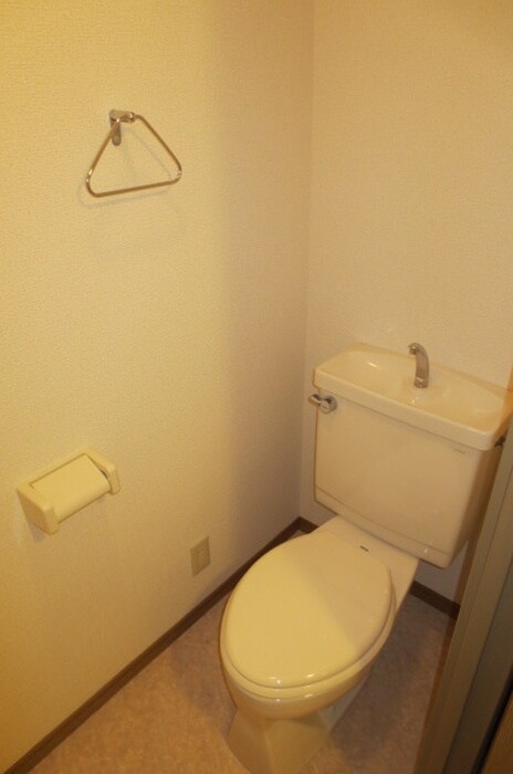 物件内観写真13　(トイレ)