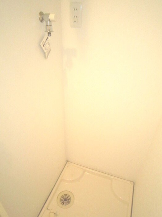 物件内観写真21　(洗濯機置場)