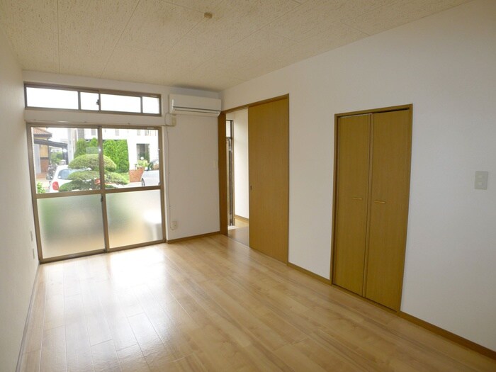 物件内観写真8　(居室)