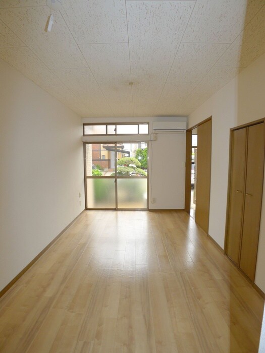 物件内観写真10　(居室)